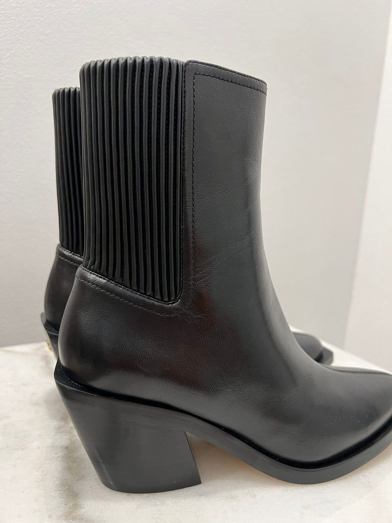 Coach Black Boots - size 38.5