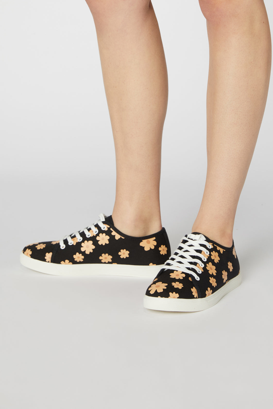 Daisy Sneaker