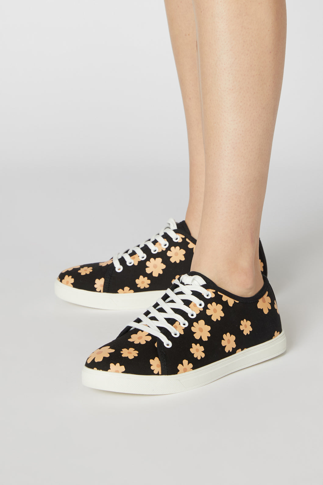 Daisy Sneaker