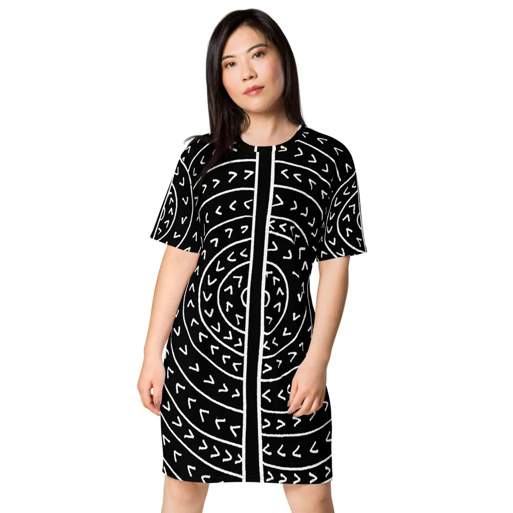 T-shirt dress – The Vowel O