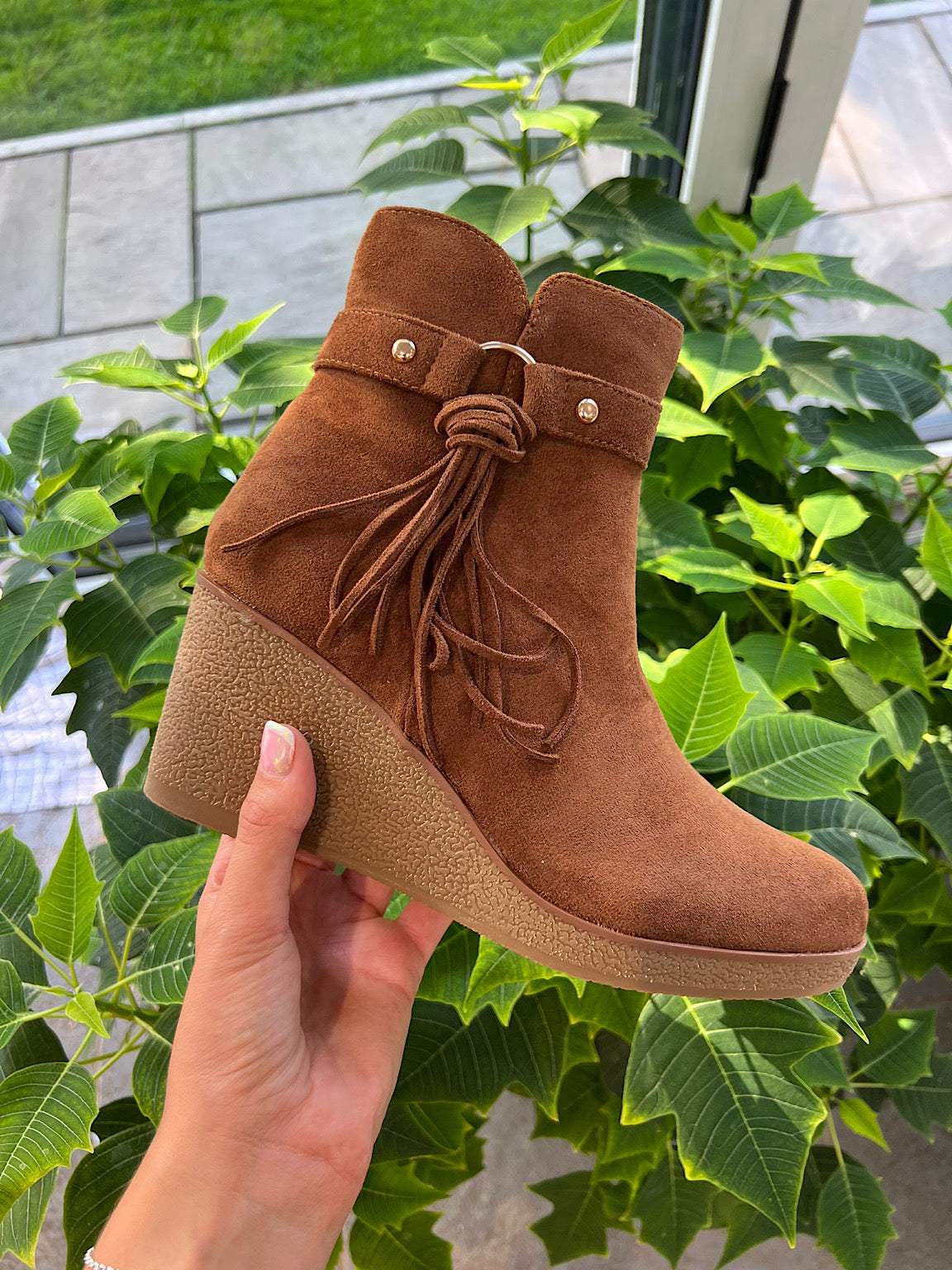 Wedge Tassel Detail Boots