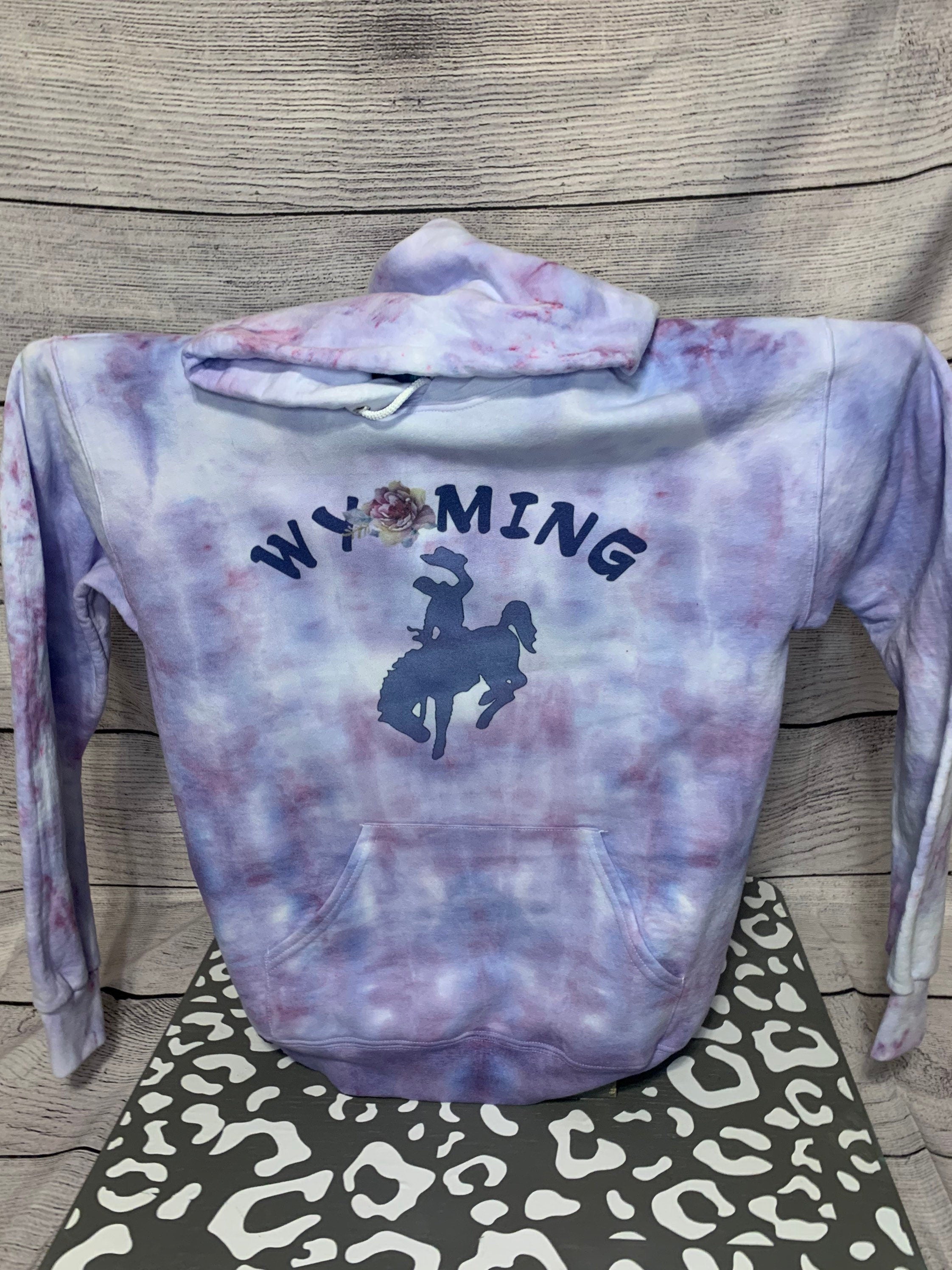 Wyoming Hoodie in purple