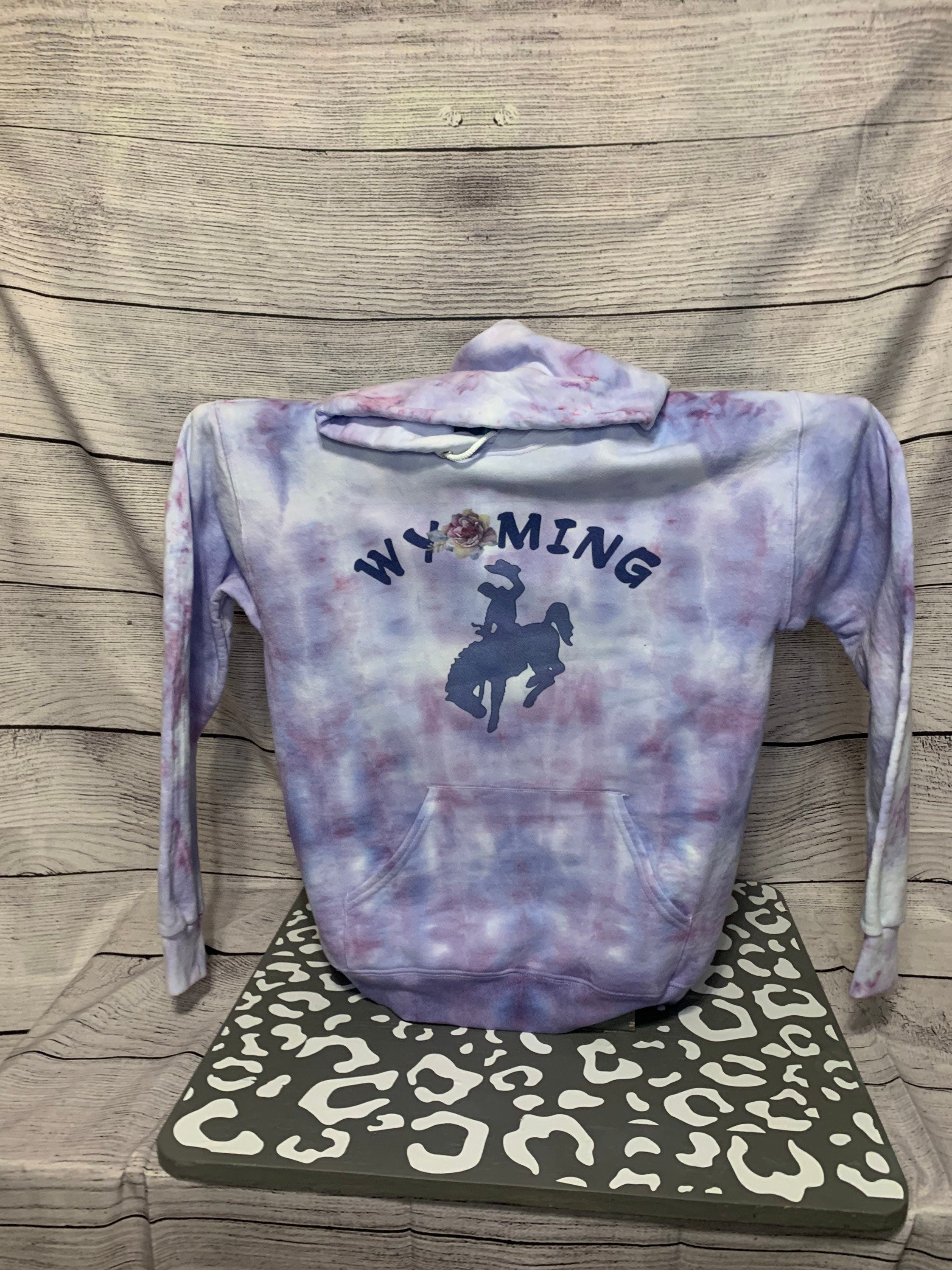 Wyoming Hoodie in purple